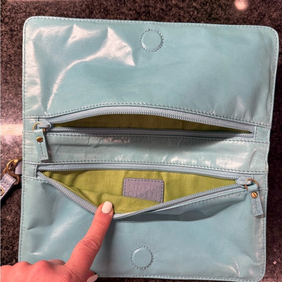 Sigrid Olsen glacier/faded iris Wristlet Cluth NWOT - Picture 2 of 2